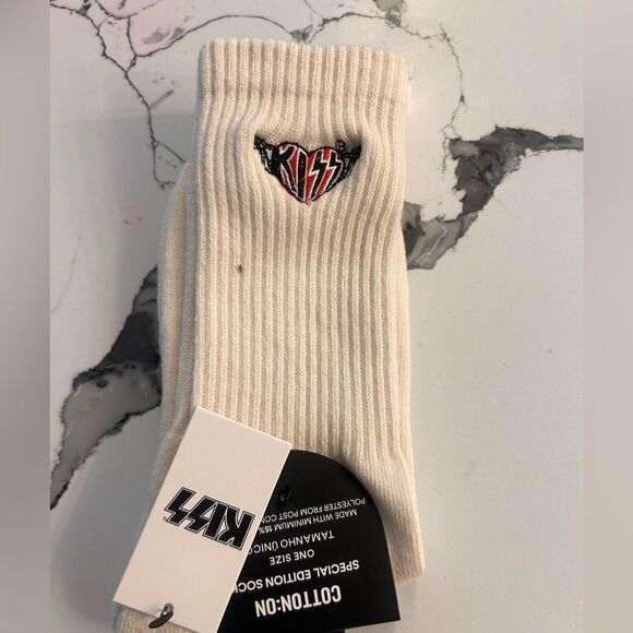NWT mens KISS athletic socks - Picture 1 of 1
